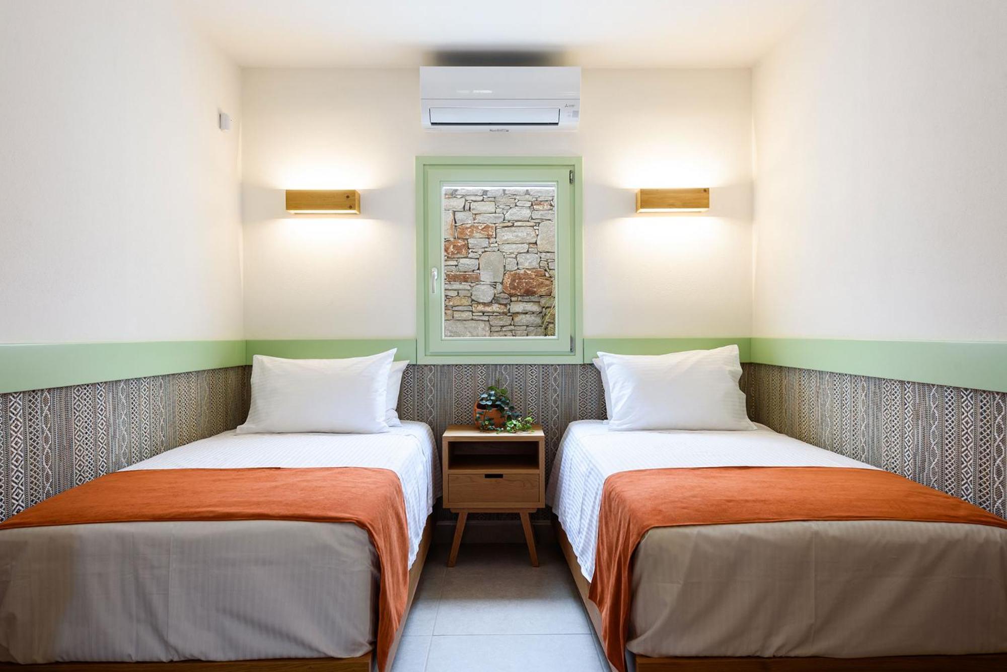 Plioni Villas & Suites 米科利维亚 外观 照片