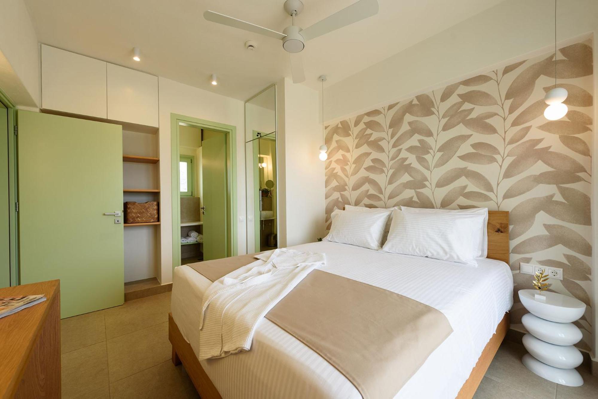 Plioni Villas & Suites 米科利维亚 客房 照片