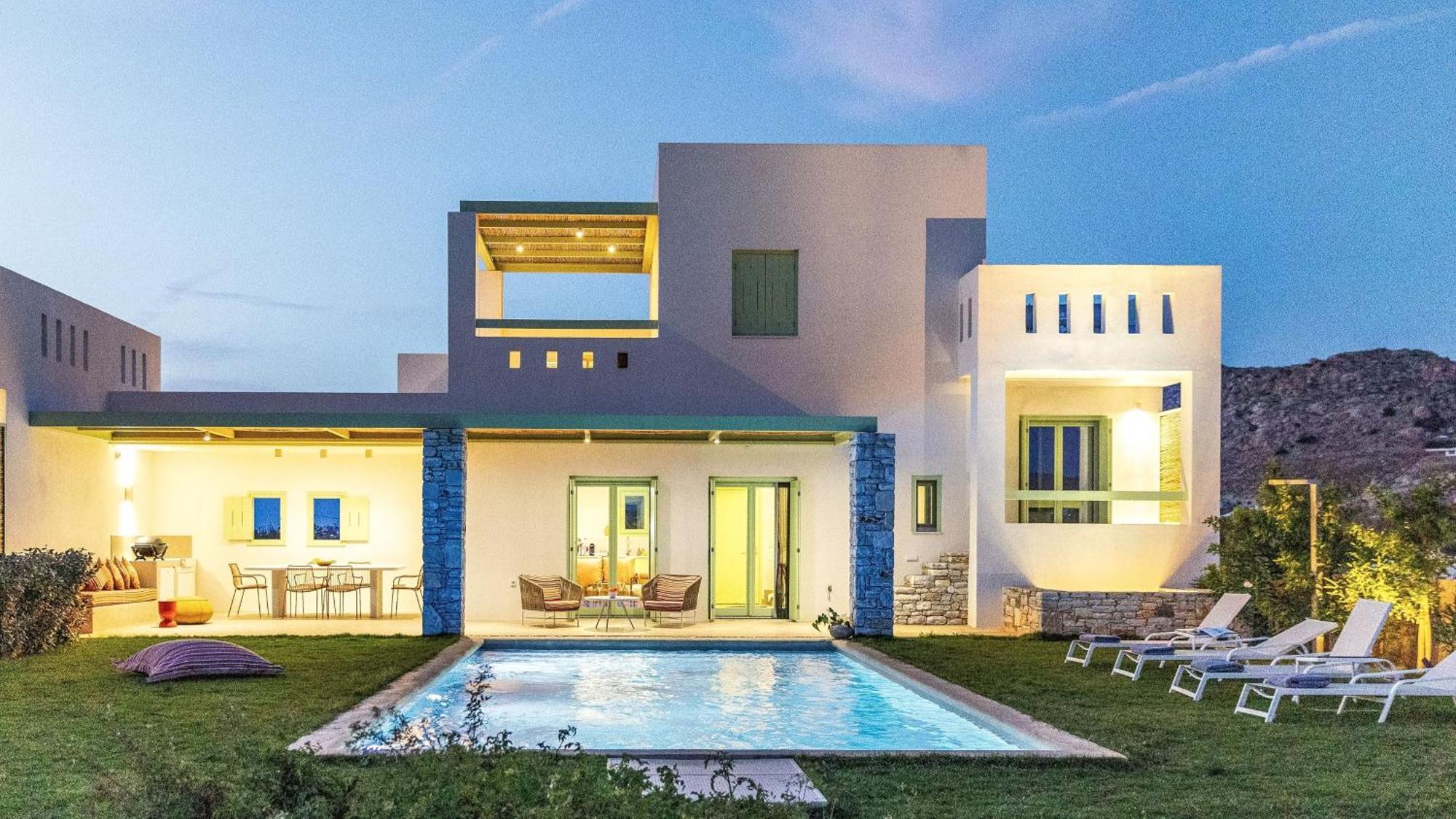 Plioni Villas & Suites 米科利维亚 外观 照片