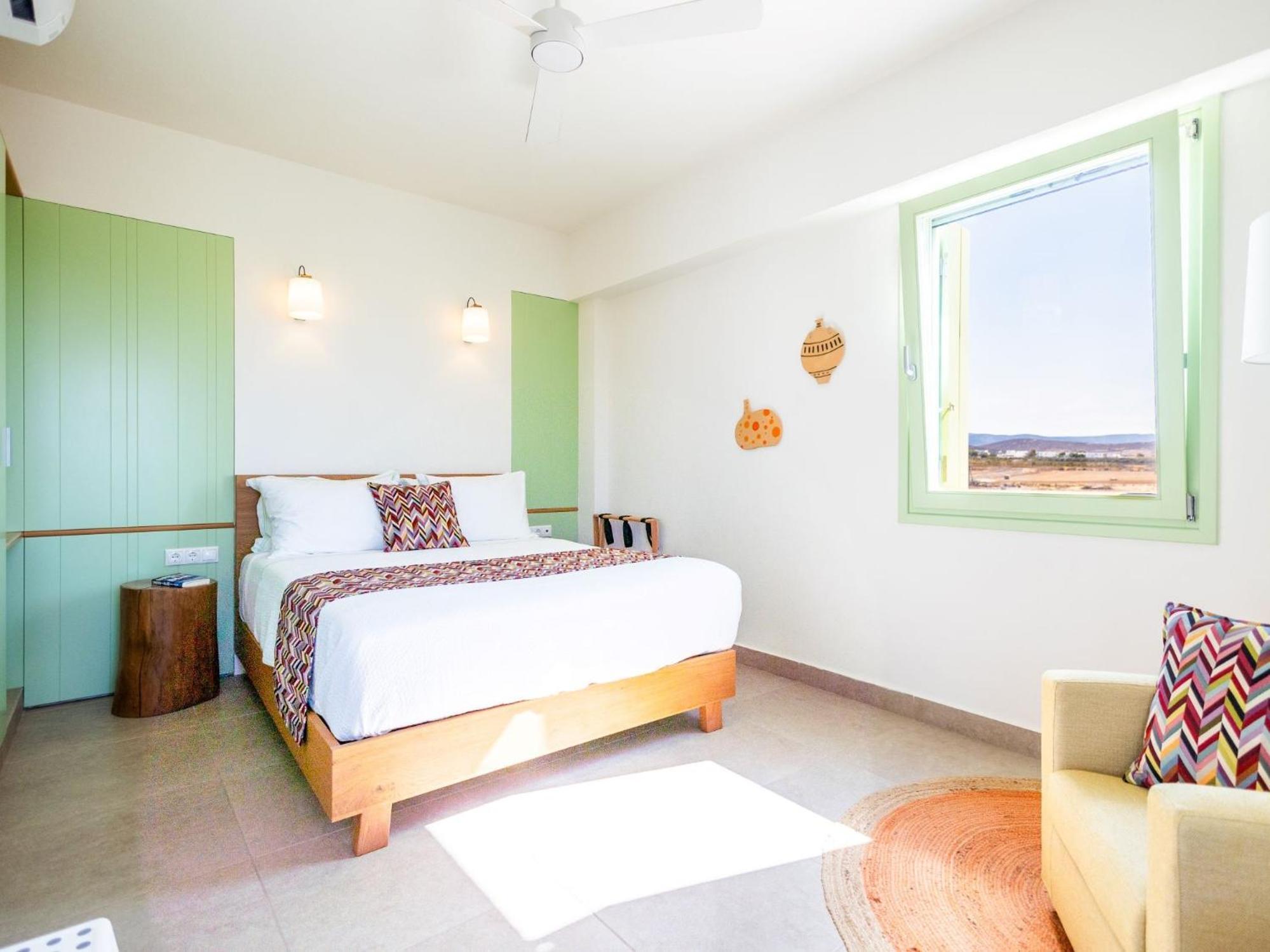 Plioni Villas & Suites 米科利维亚 外观 照片